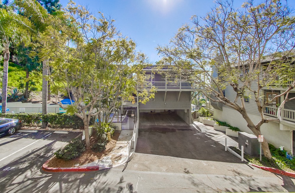 Virtual tour photo 38 of 52 for 3985 Hortensia St