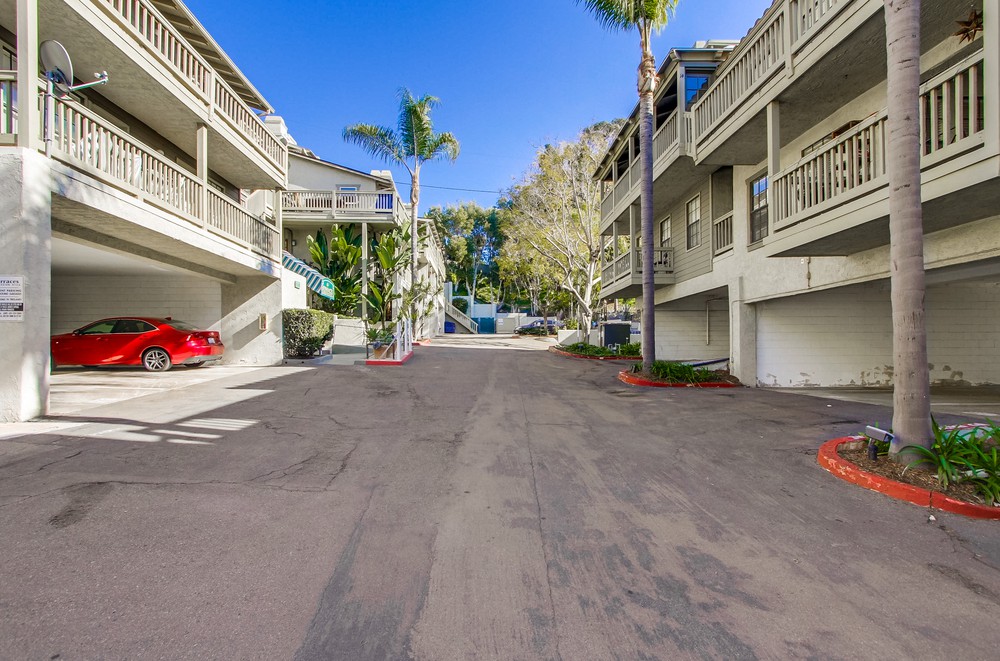 Virtual tour photo 49 of 52 for 3985 Hortensia St