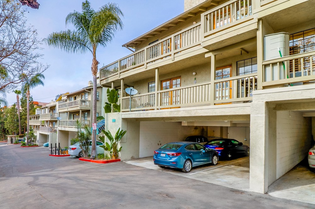 Virtual tour photo 4 of 39 for 3985 Hortensia St APT F4