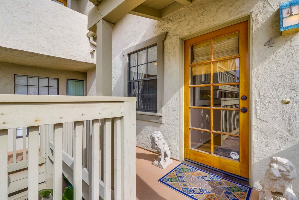 Virtual tour photo 6 of 39 for 3985 Hortensia St APT F4