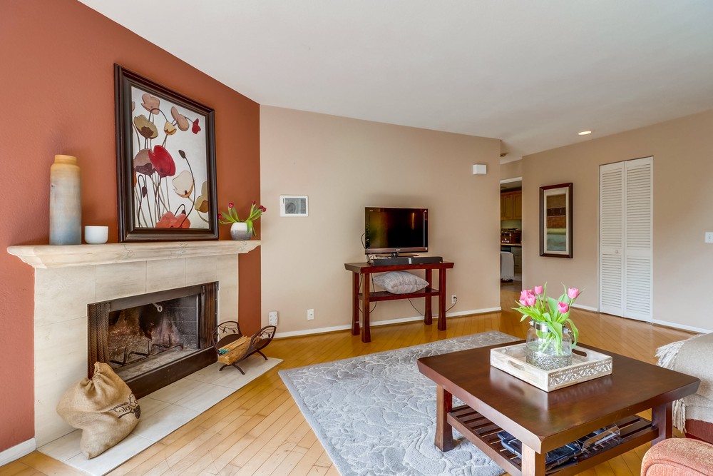 Virtual tour photo 10 of 39 for 3985 Hortensia St APT F4