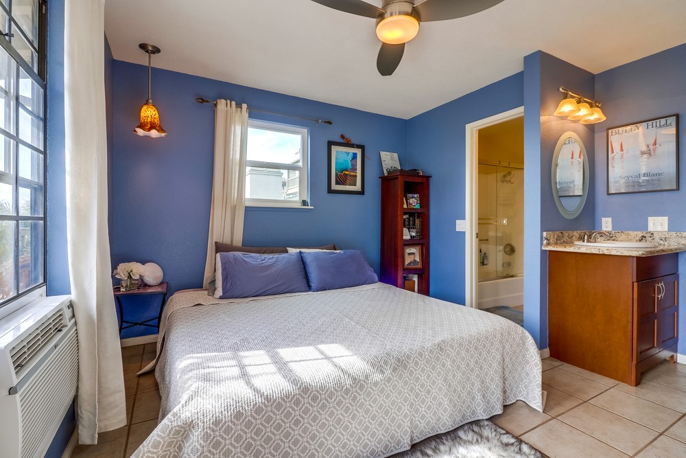 Virtual tour photo 21 of 39 for 3985 Hortensia St APT F4