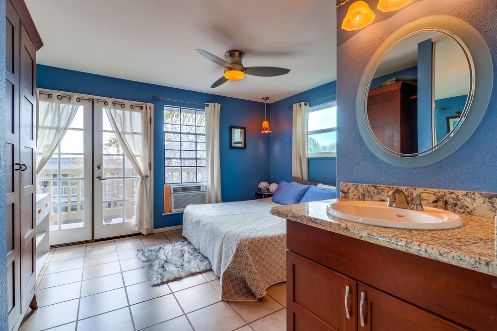 Virtual tour photo 25 of 39 for 3985 Hortensia St APT F4