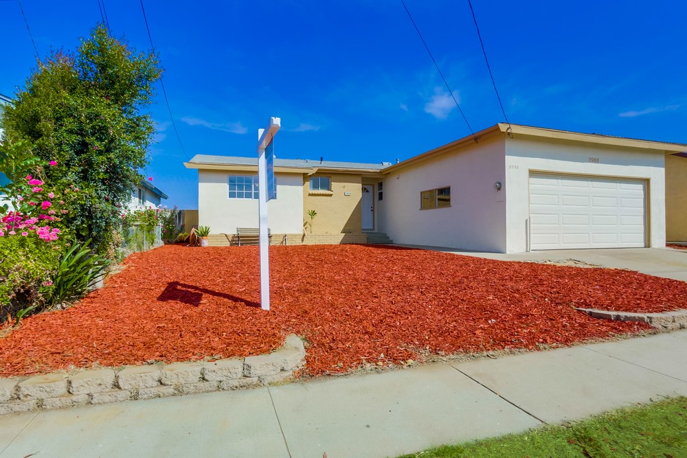 Virtual tour photo 3 of 37 for 3988 Armstrong St