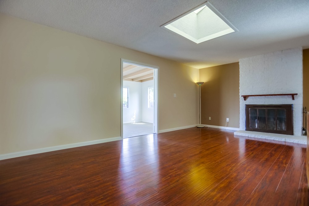 Virtual tour photo 7 of 37 for 3988 Armstrong St