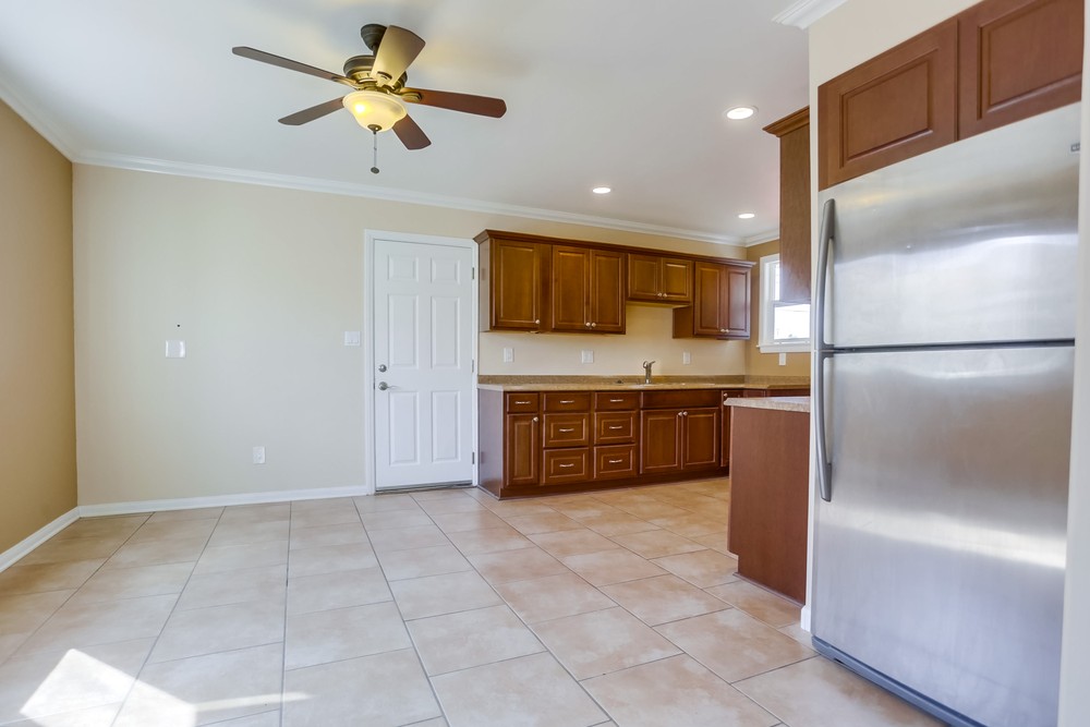 Virtual tour photo 11 of 37 for 3988 Armstrong St