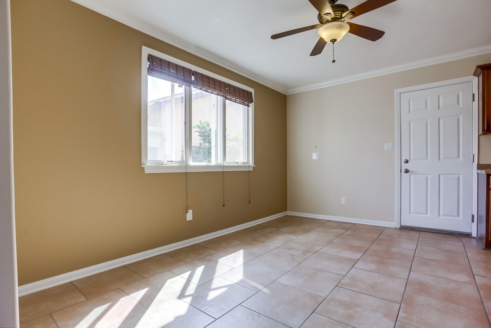 Virtual tour photo 12 of 37 for 3988 Armstrong St
