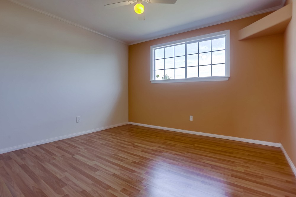 Virtual tour photo 33 of 37 for 3988 Armstrong St