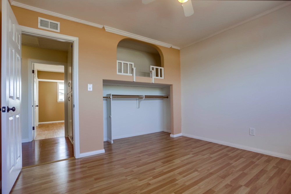 Virtual tour photo 35 of 37 for 3988 Armstrong St