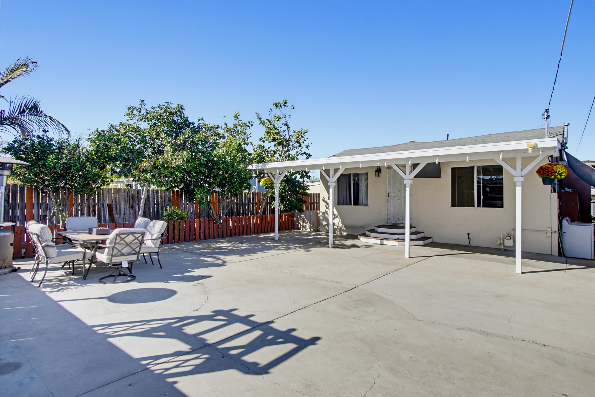 Virtual tour photo 6 of 57 for 3990 Broadway