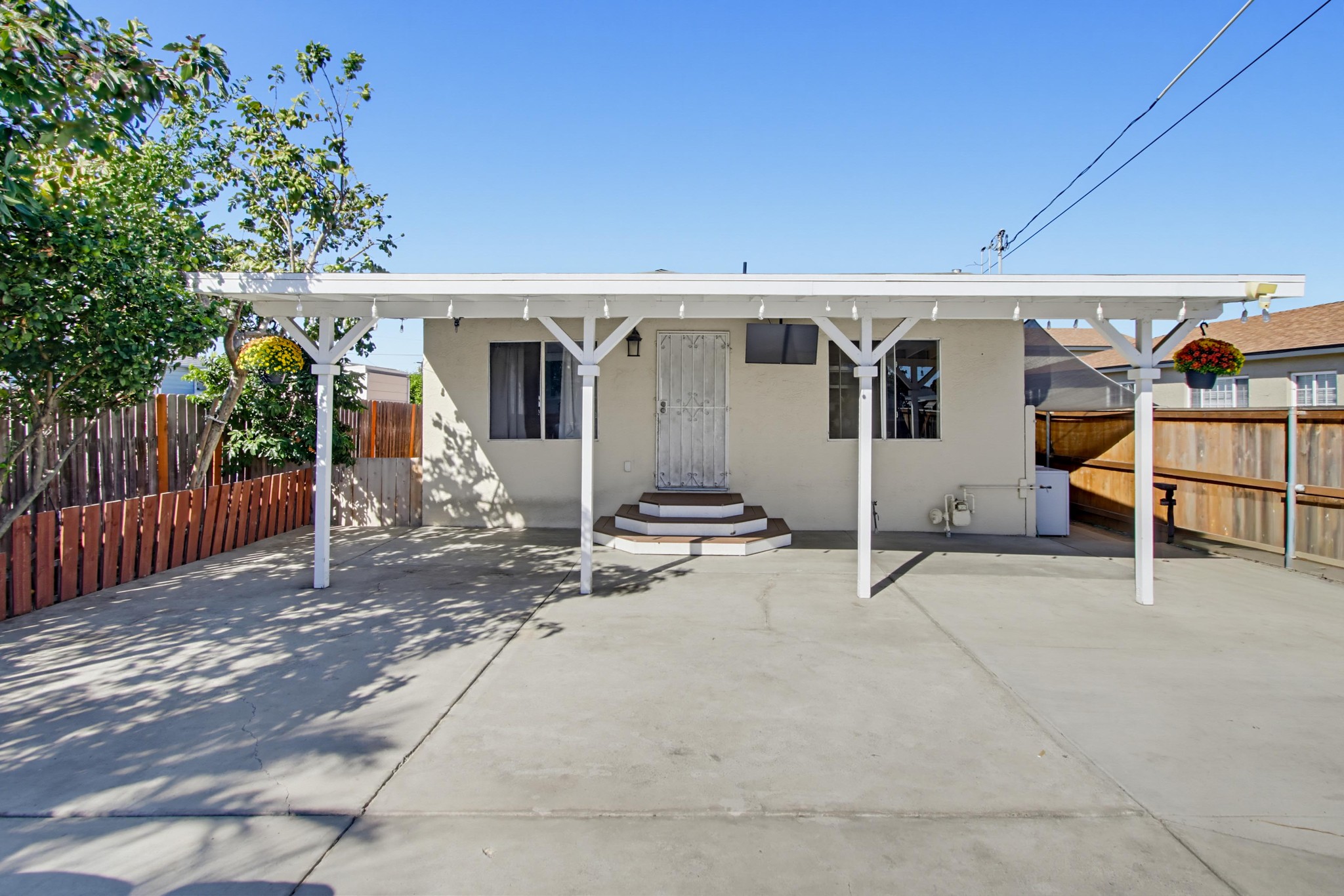 Virtual tour photo 8 of 57 for 3990 Broadway
