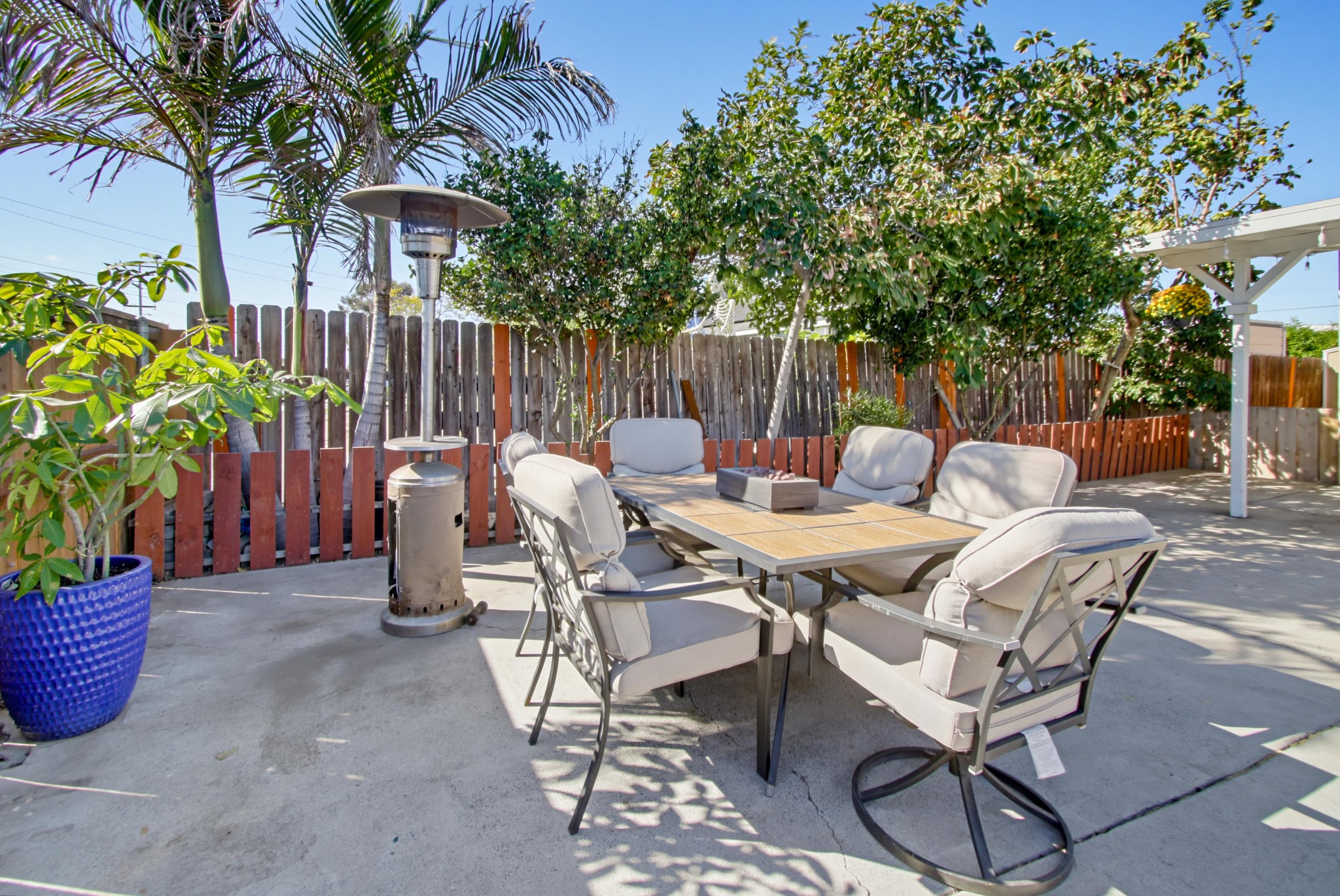 Virtual tour photo 9 of 57 for 3990 Broadway