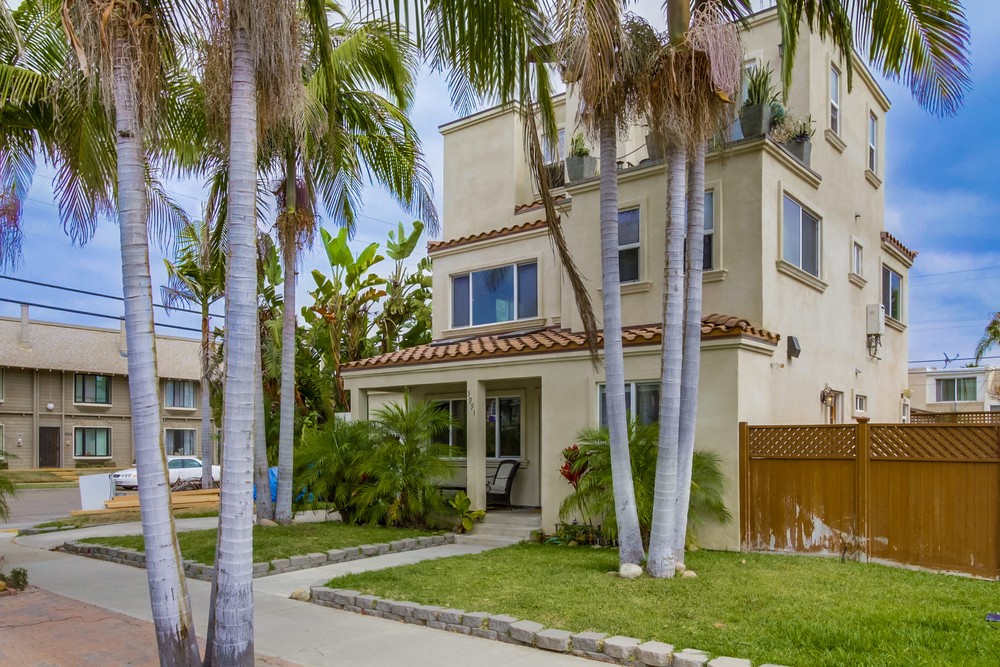 Virtual tour photo 3 of 34 for 3991 Honeycutt St