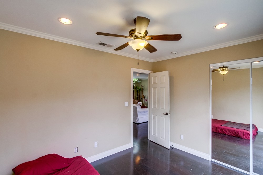 Virtual tour photo 14 of 34 for 3991 Honeycutt St