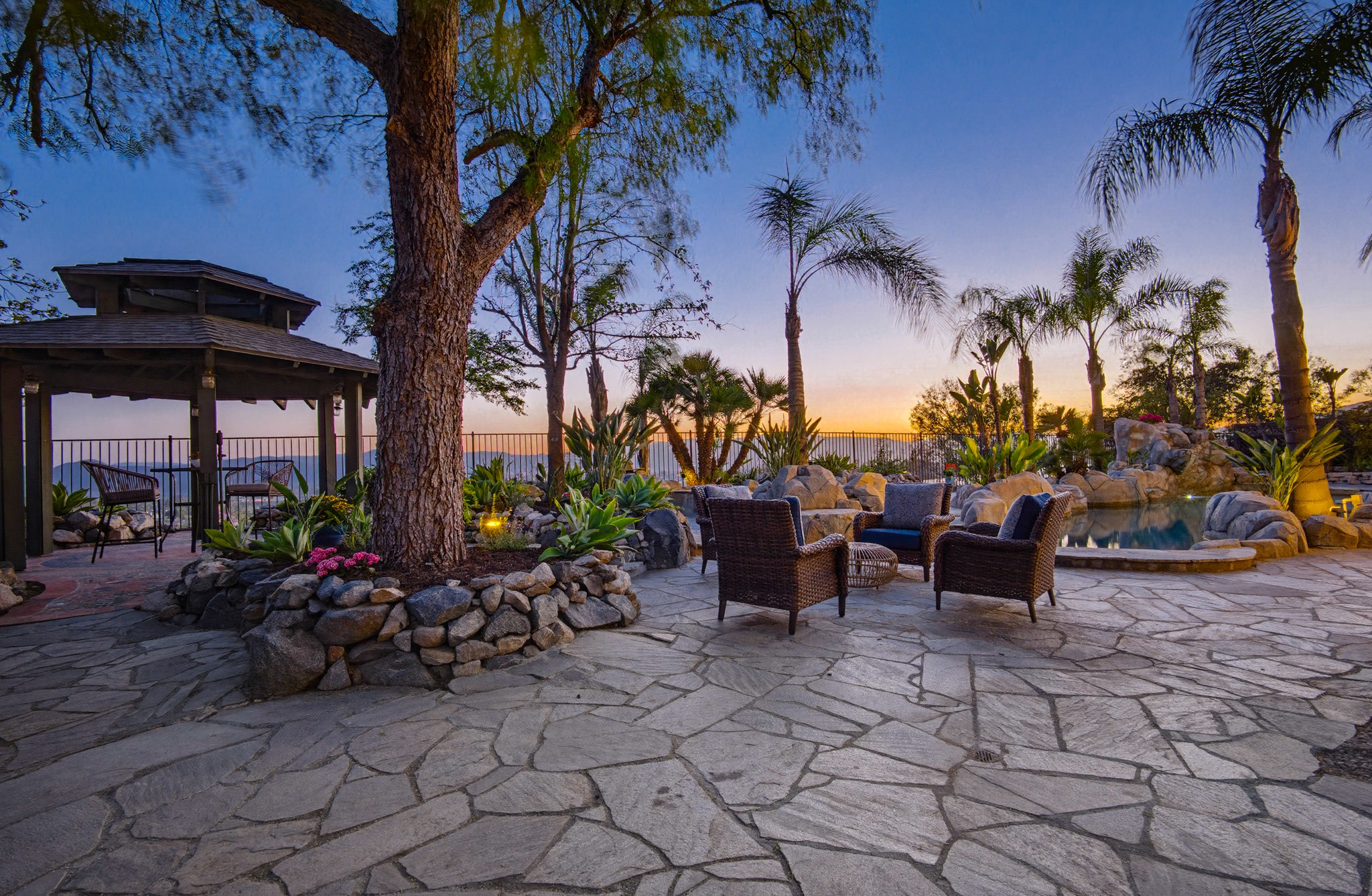 Virtual tour photo 4 of 87 for 39912 Hillsboro Cir