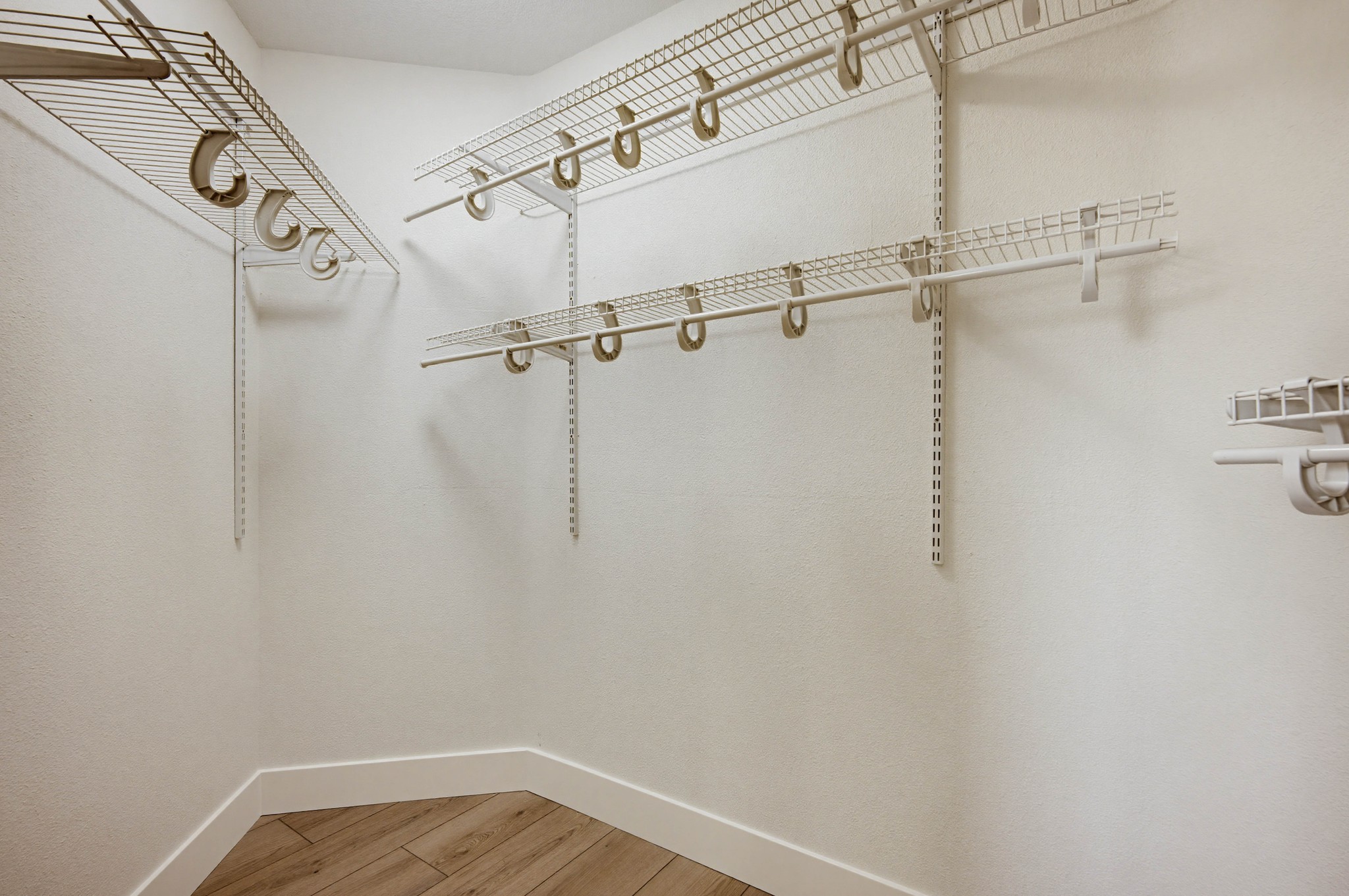 Virtual tour photo 48 of 87 for 39912 Hillsboro Cir