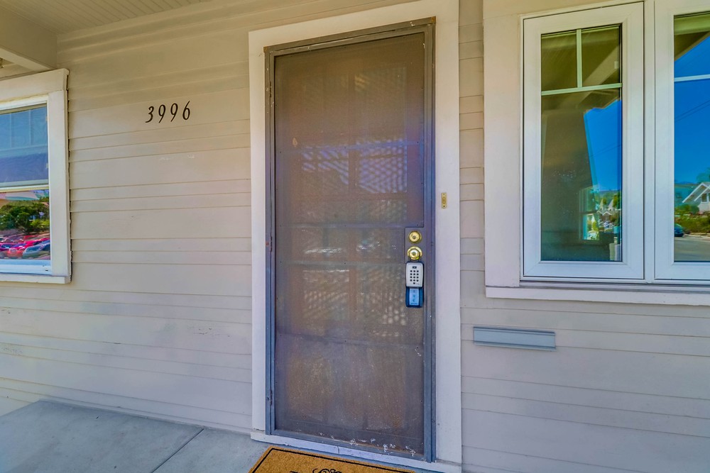 Virtual tour photo 9 of 42 for 3996 Mississippi St
