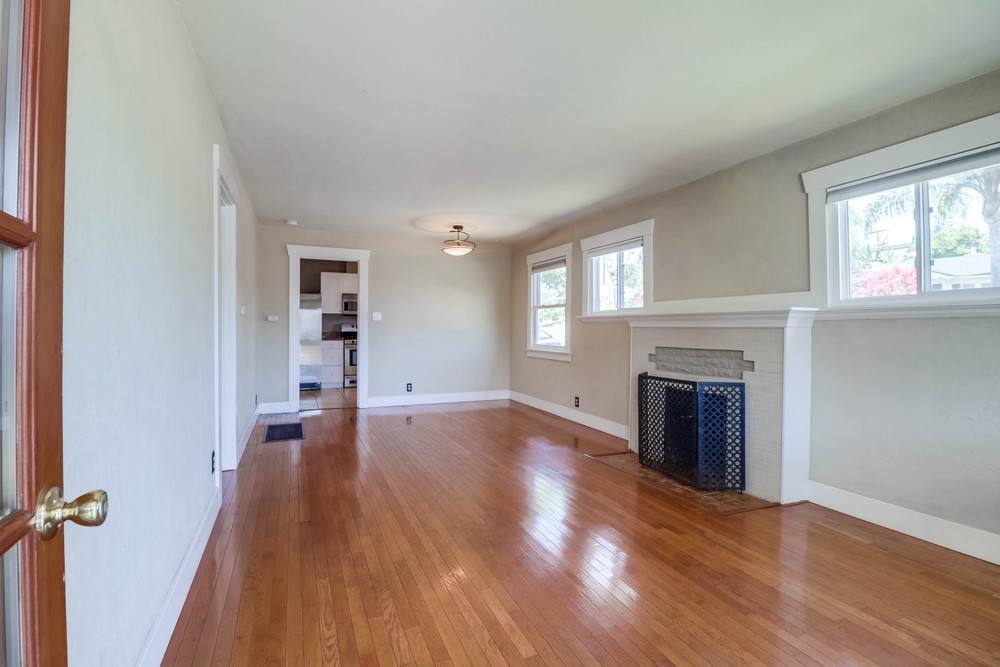 Virtual tour photo 10 of 42 for 3996 Mississippi St