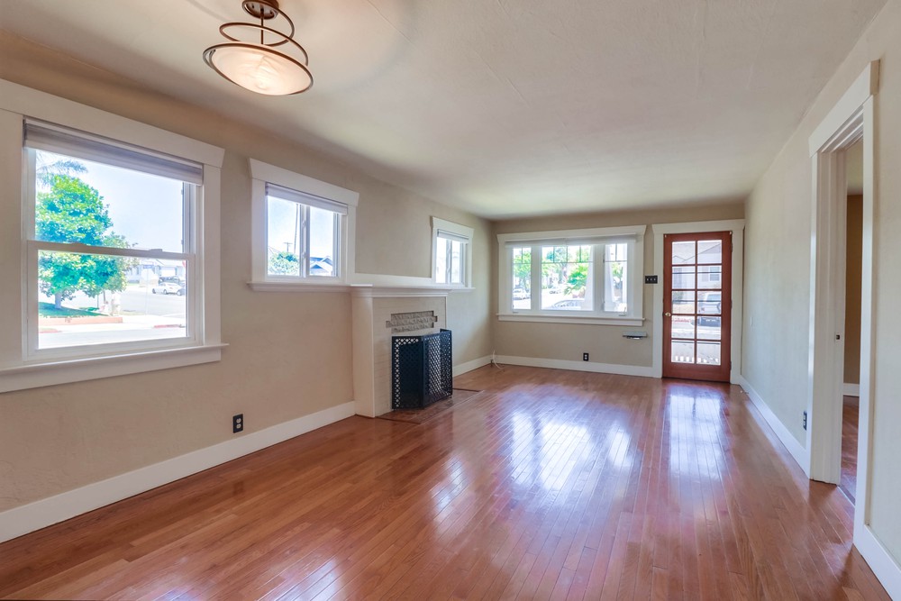 Virtual tour photo 13 of 42 for 3996 Mississippi St