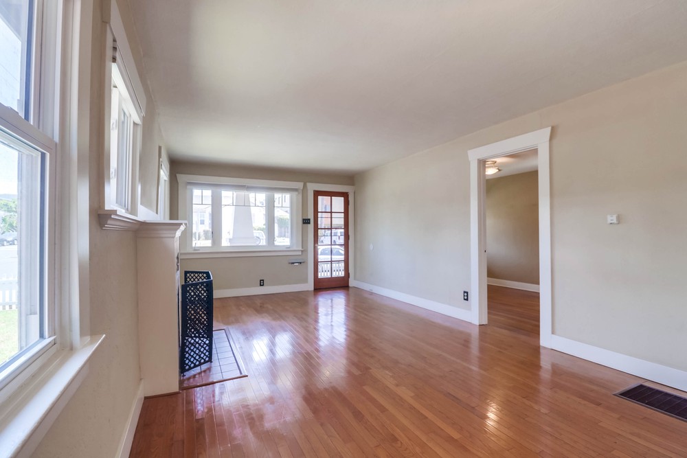 Virtual tour photo 14 of 42 for 3996 Mississippi St
