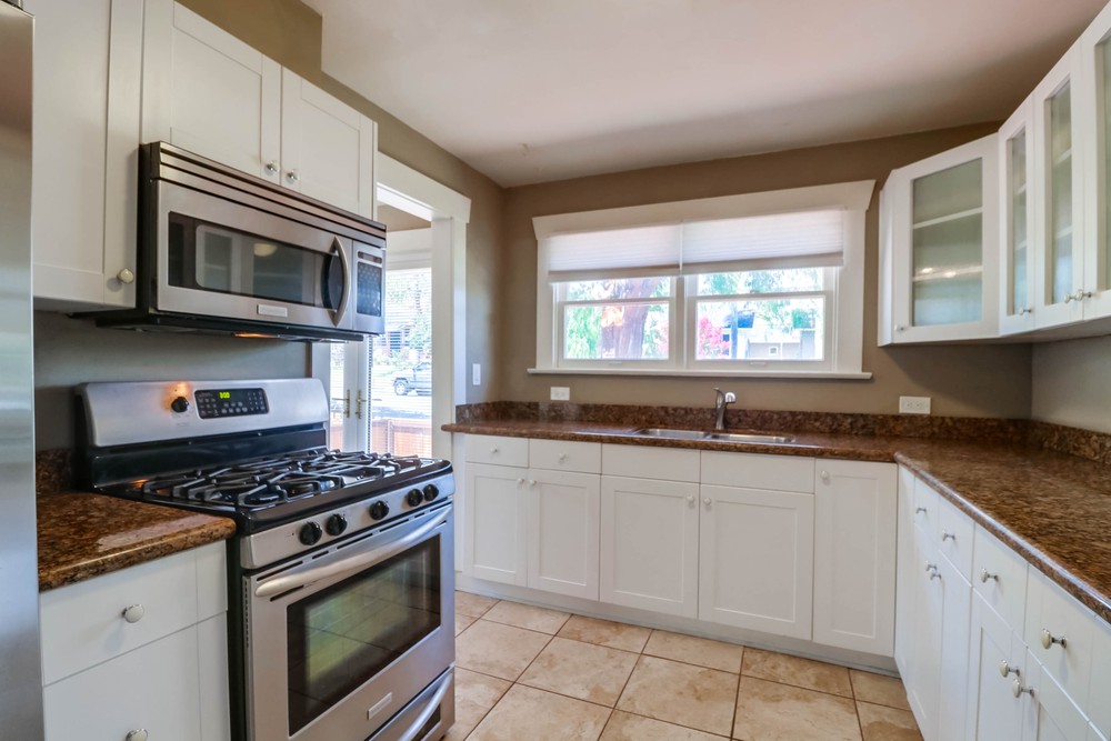 Virtual tour photo 18 of 42 for 3996 Mississippi St