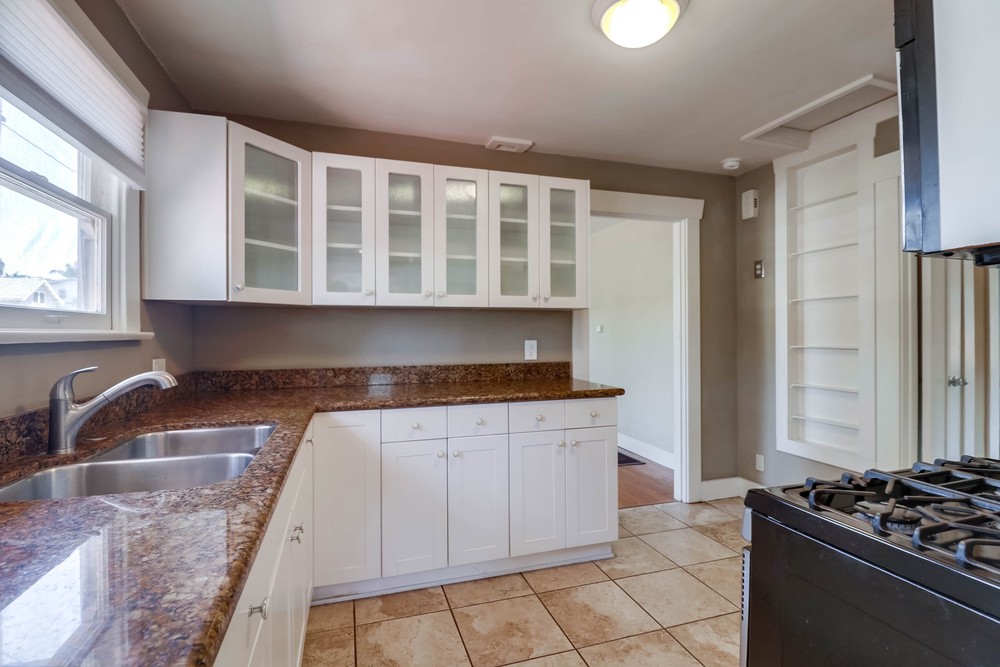 Virtual tour photo 19 of 42 for 3996 Mississippi St