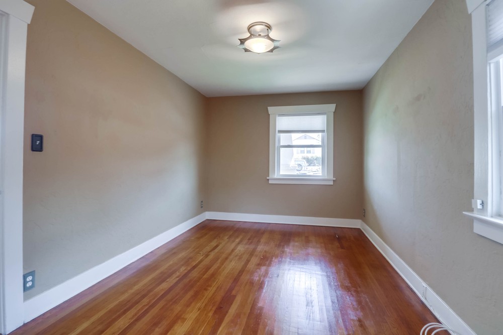 Virtual tour photo 25 of 42 for 3996 Mississippi St