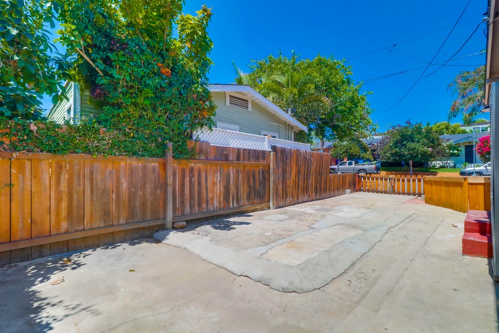 Virtual tour photo 37 of 42 for 3996 Mississippi St