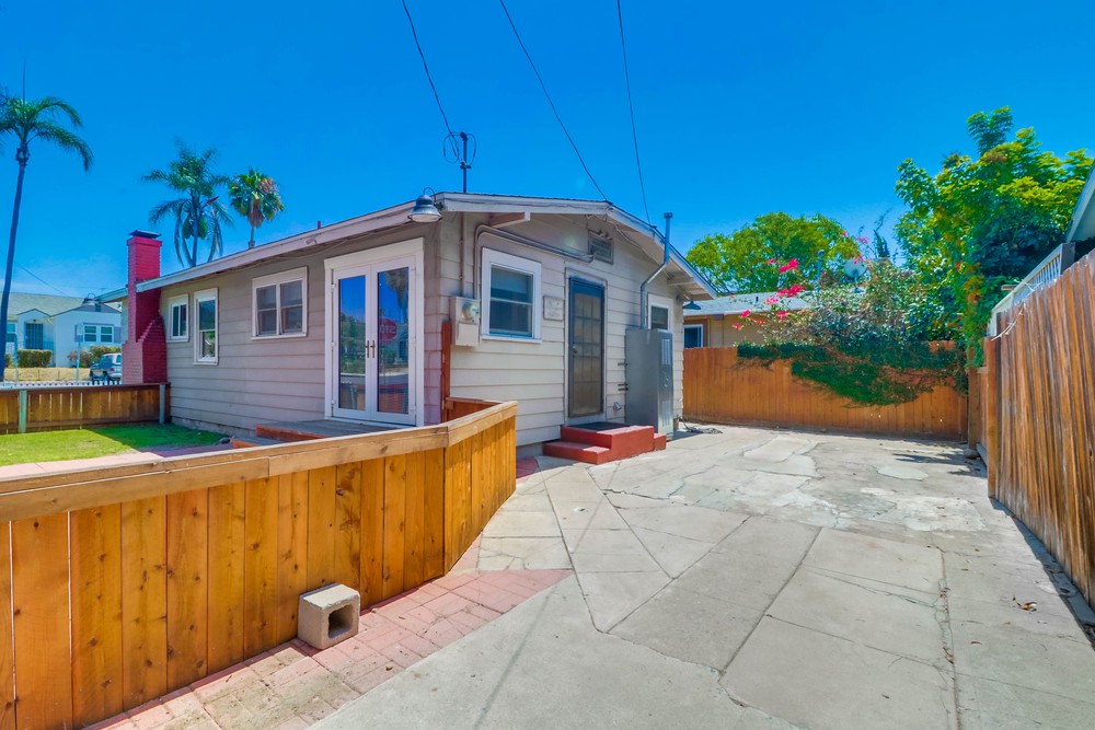 Virtual tour photo 39 of 42 for 3996 Mississippi St