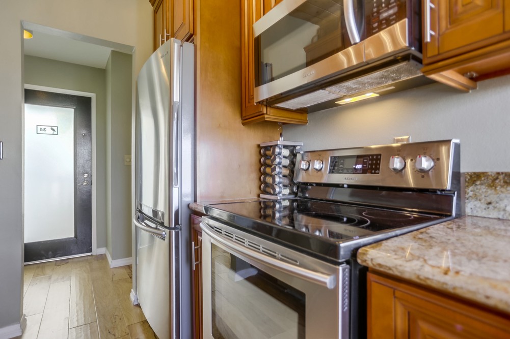 Virtual tour photo 13 of 49 for 3997 Crown Point Dr