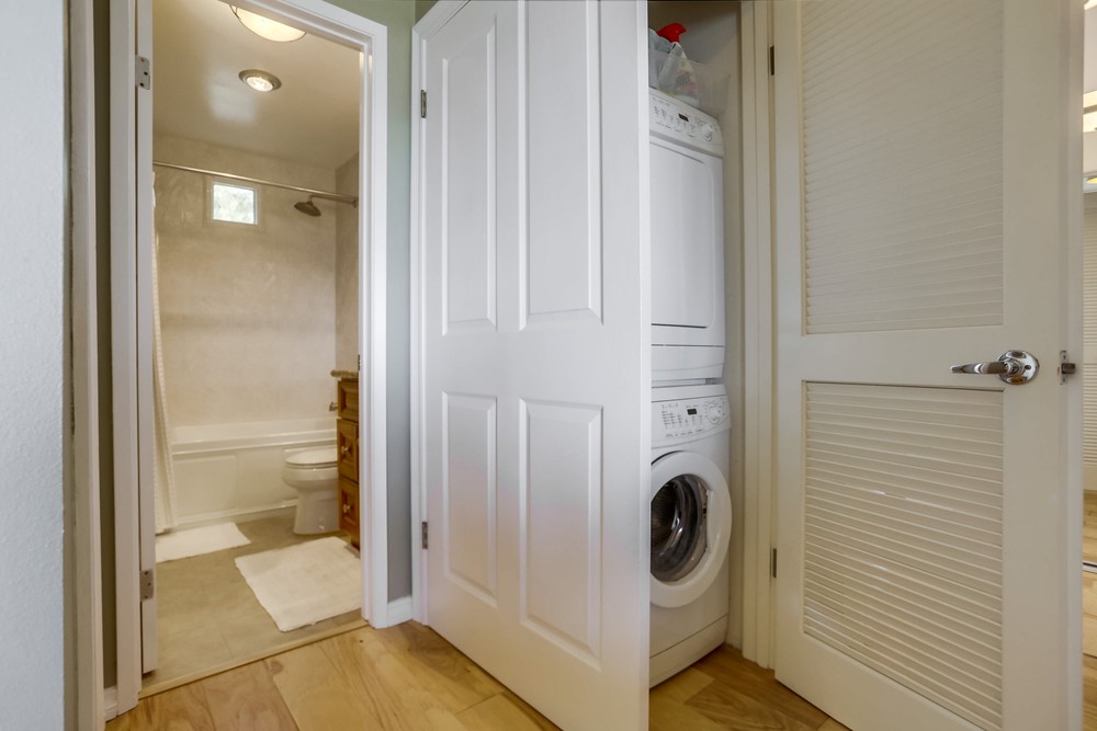 Virtual tour photo 39 of 49 for 3997 Crown Point Dr