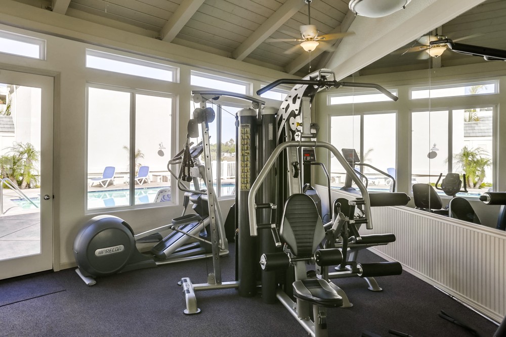 Virtual tour photo 40 of 49 for 3997 Crown Point Dr
