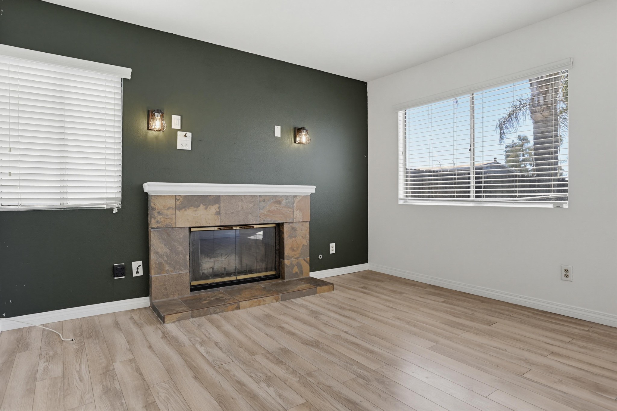 Virtual tour photo 10 of 38 for 39991 Falcon Way