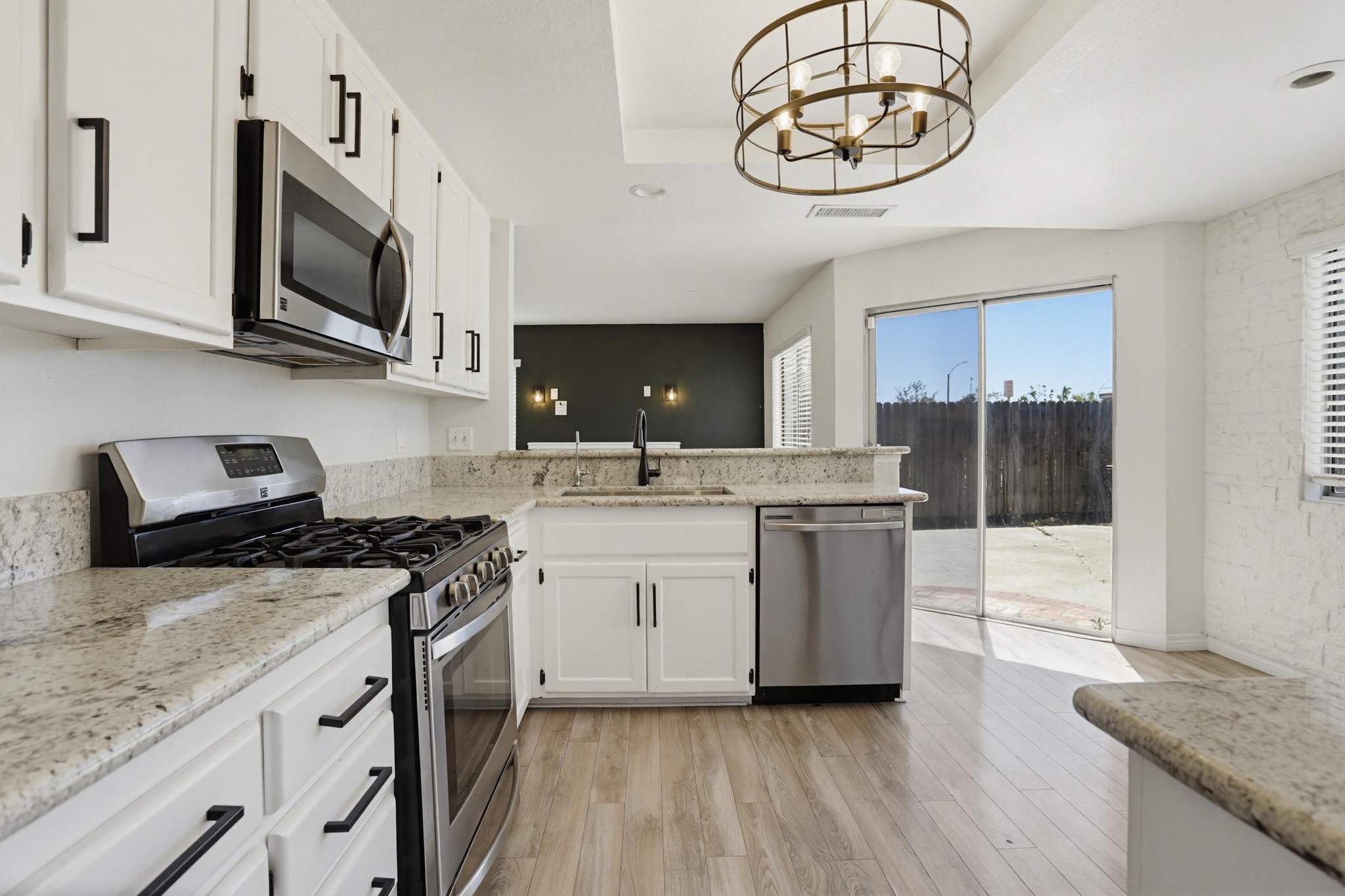 Virtual tour photo 15 of 38 for 39991 Falcon Way
