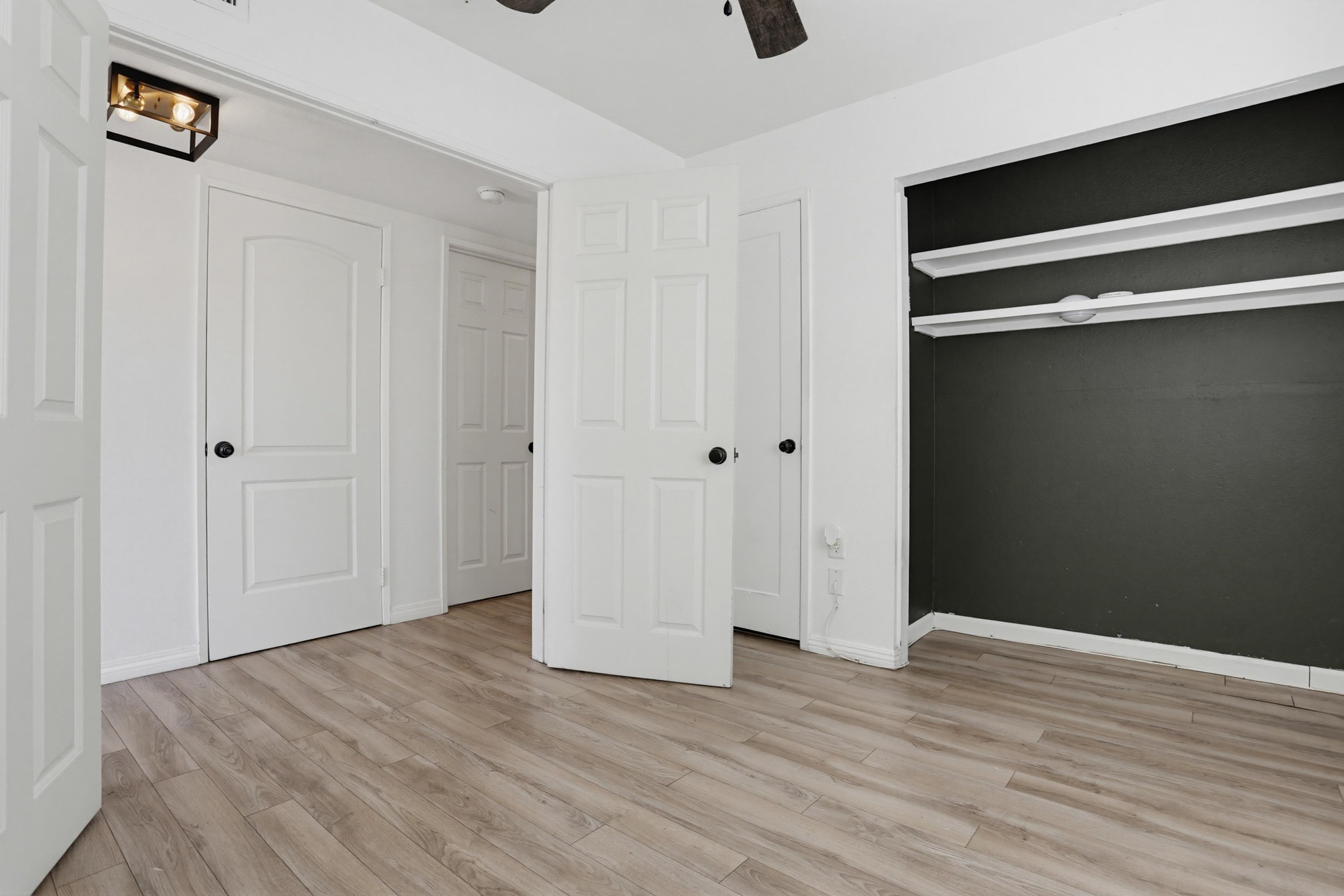 Virtual tour photo 17 of 38 for 39991 Falcon Way