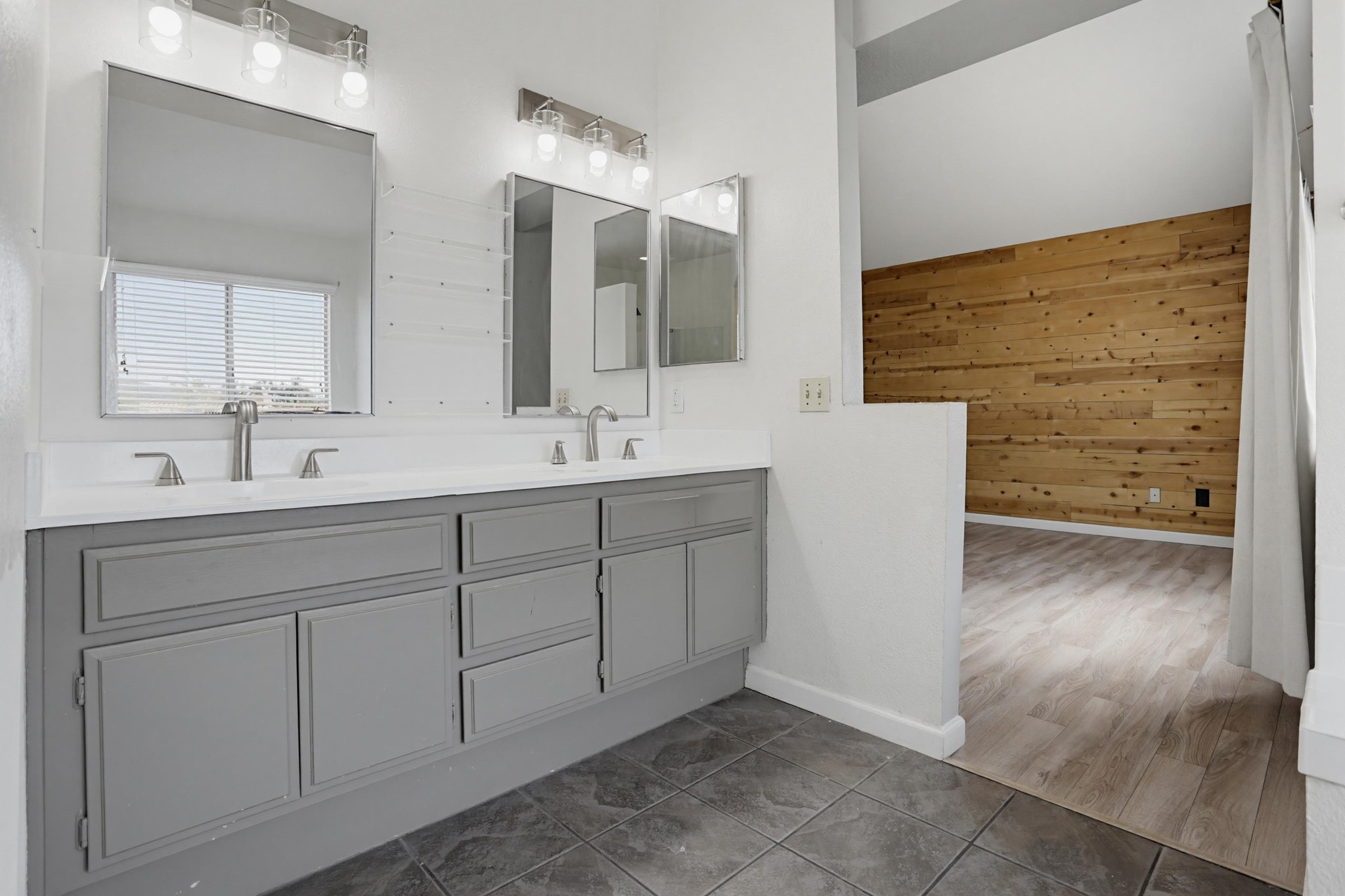 Virtual tour photo 27 of 38 for 39991 Falcon Way