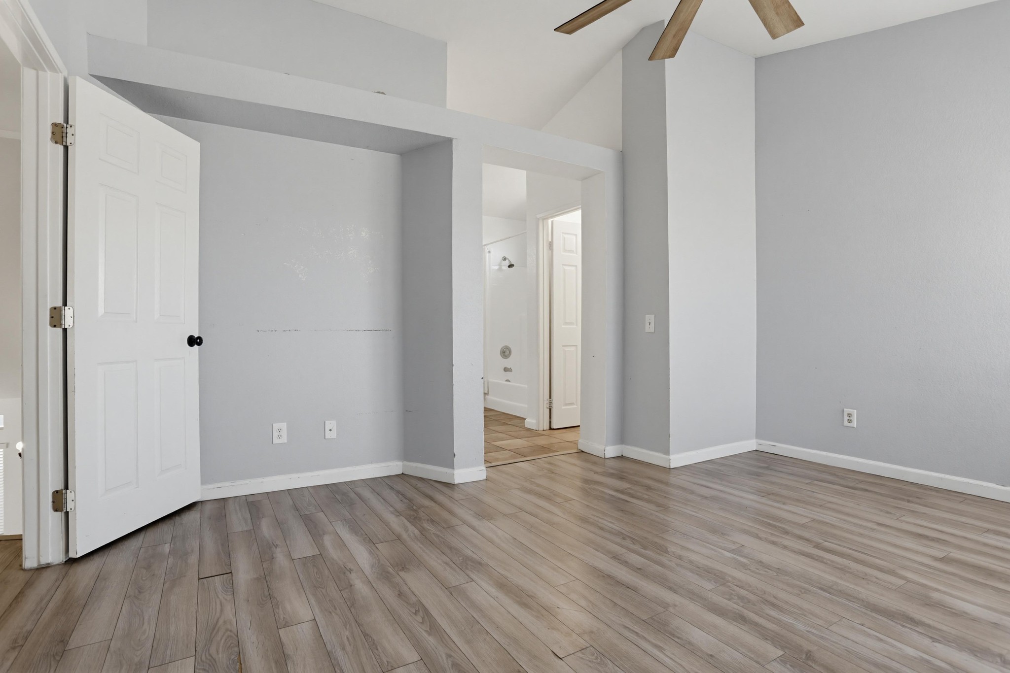 Virtual tour photo 30 of 38 for 39991 Falcon Way