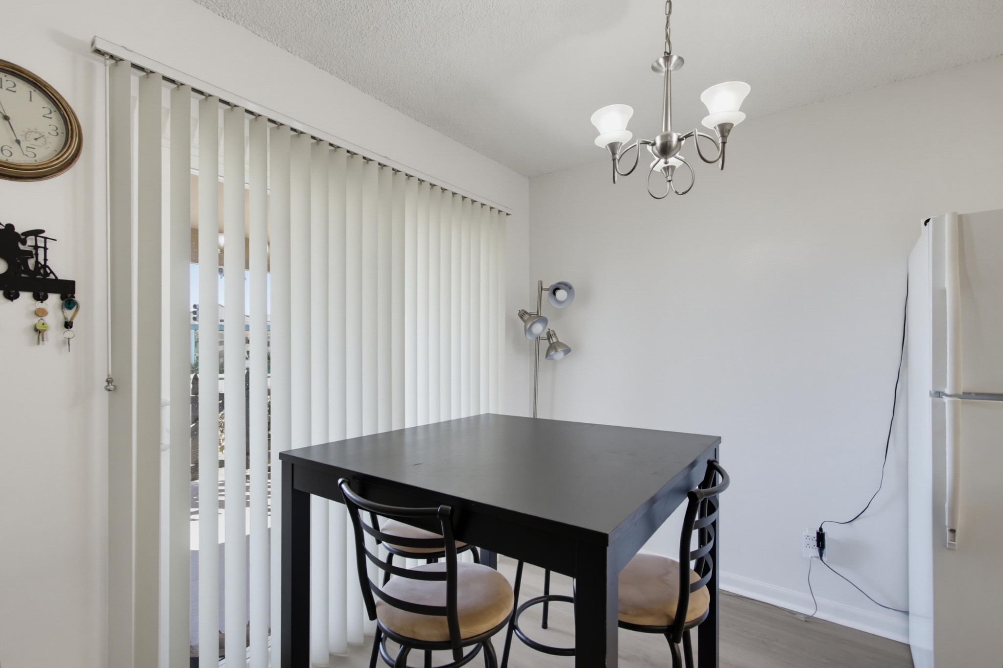Virtual tour photo 12 of 109 for 400 W Madison Ave