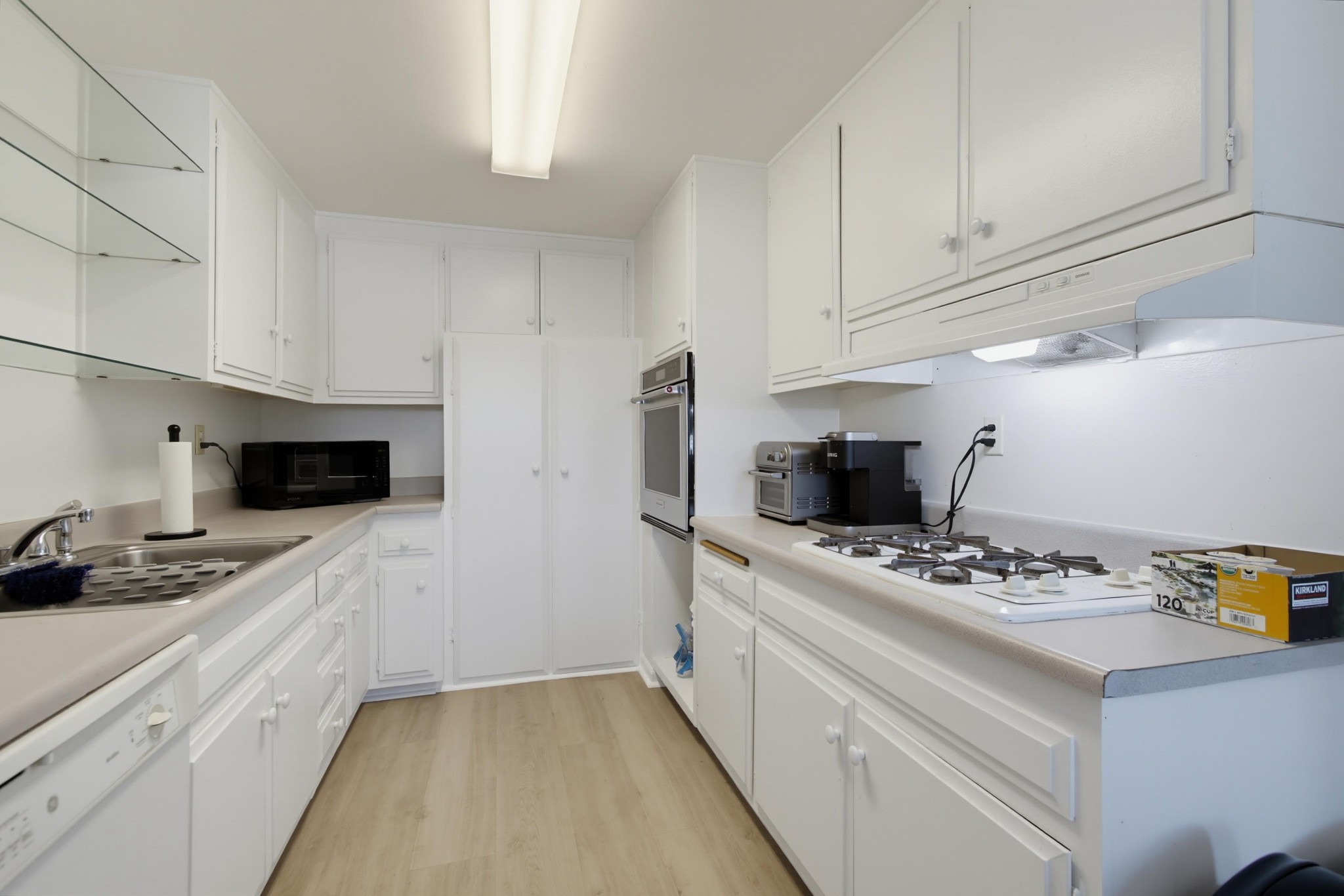 Virtual tour photo 14 of 109 for 400 W Madison Ave
