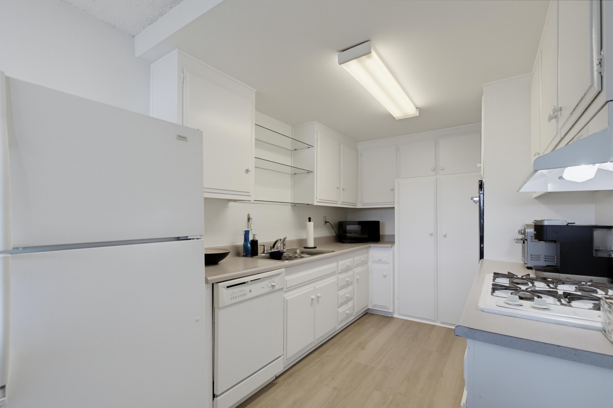 Virtual tour photo 15 of 109 for 400 W Madison Ave