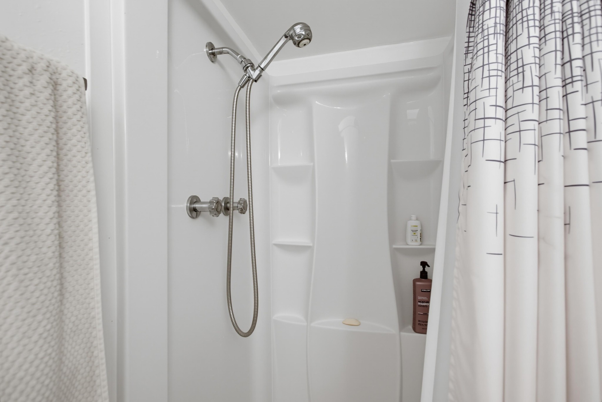 Virtual tour photo 44 of 109 for 400 W Madison Ave