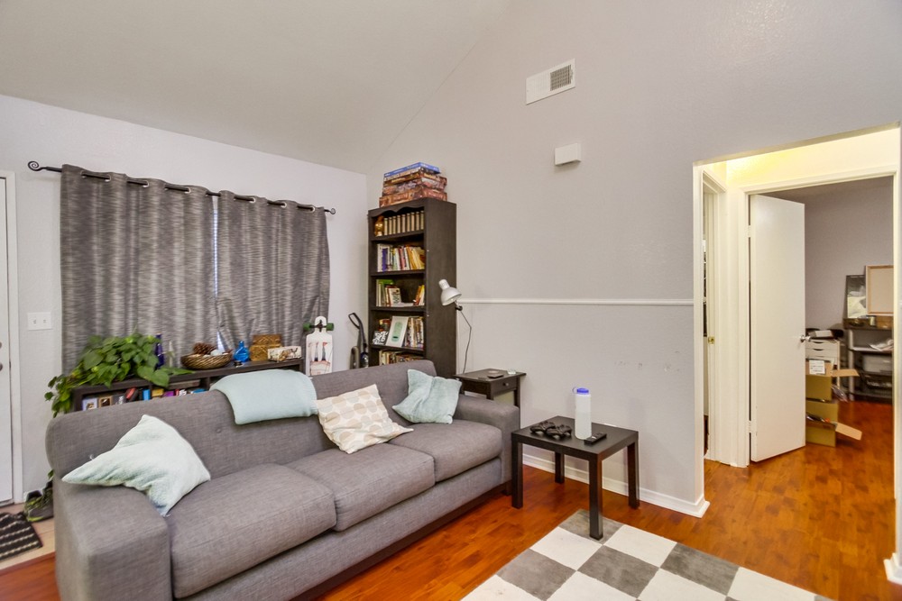 Virtual tour photo 20 of 51 for 4003 Mississippi St