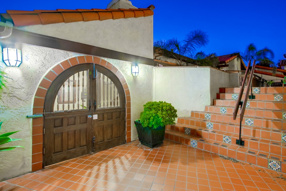 Virtual tour photo 7 of 77 for 4006 Ampudia St