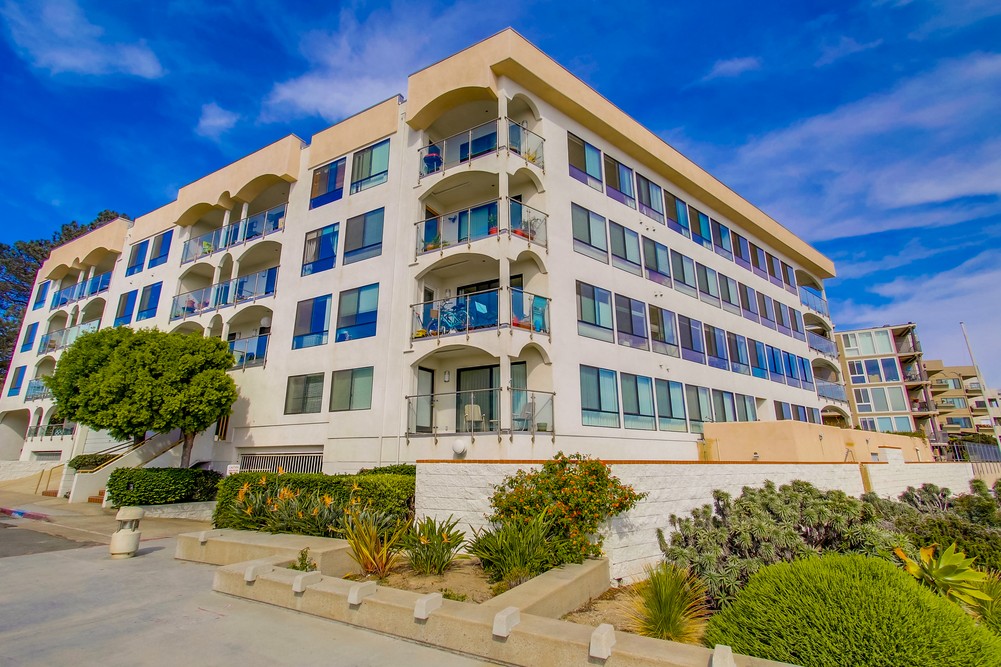 Virtual tour photo 7 of 73 for 4007 Everts St #2g