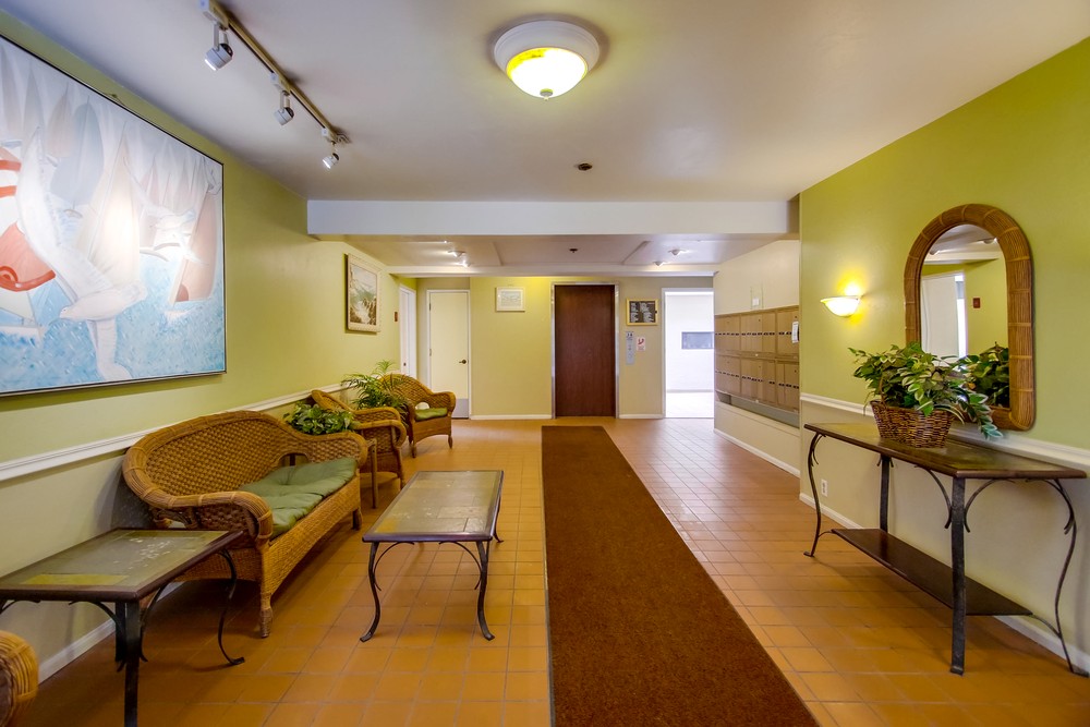 Virtual tour photo 11 of 73 for 4007 Everts St #2g