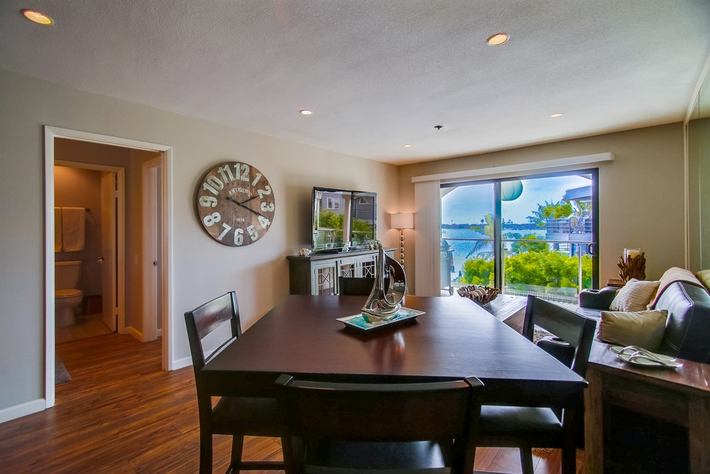 Virtual tour photo 18 of 73 for 4007 Everts St #2g