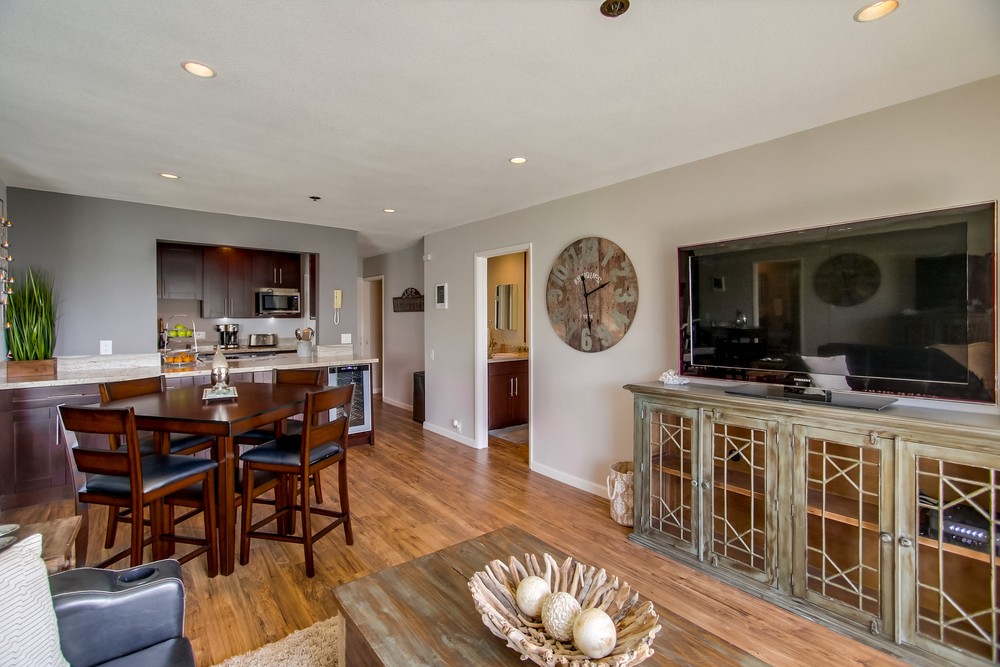 Virtual tour photo 21 of 73 for 4007 Everts St #2g