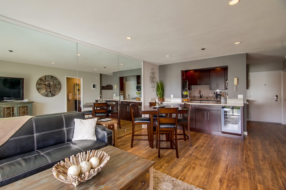 Virtual tour photo 23 of 73 for 4007 Everts St #2g