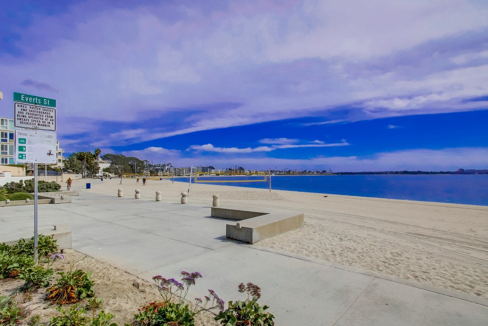Virtual tour photo 63 of 73 for 4007 Everts St #2g
