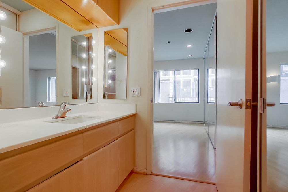 Virtual tour photo 21 of 56 for 4007 Everts St